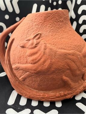 Decorative Terracotta Wolf Relief Vase - Rustic Orange Home Art 8x6x7”
